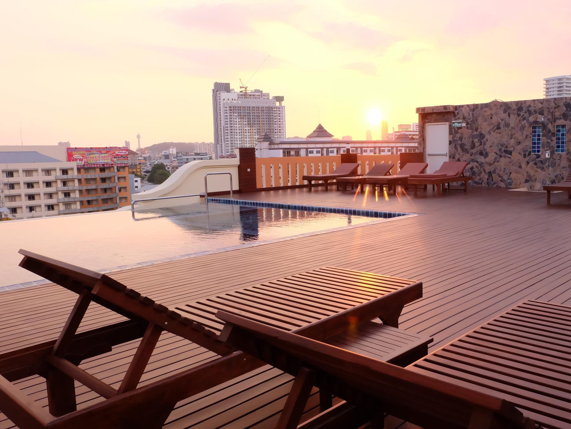 D Hotel Pattaya Exterior photo
