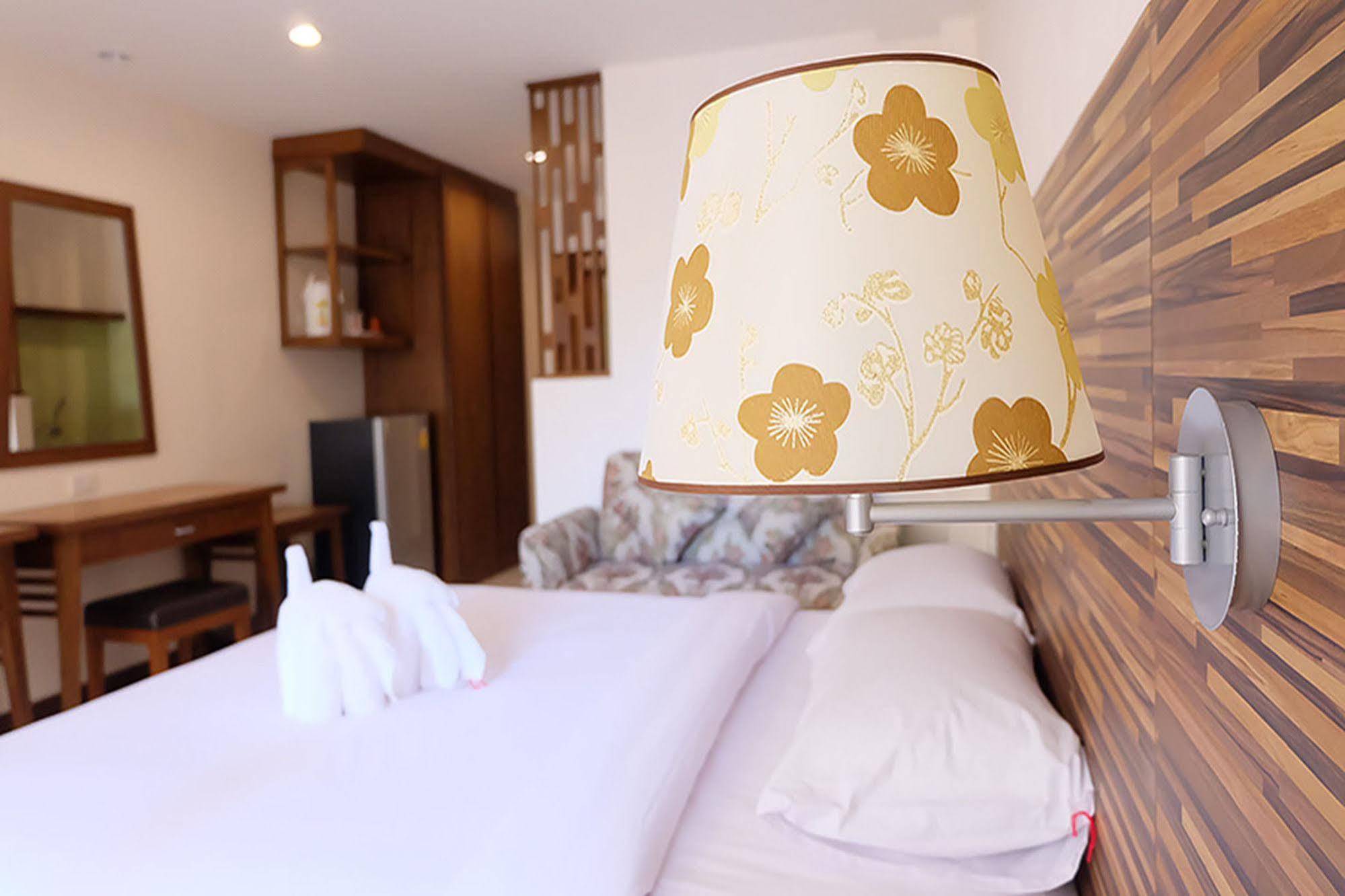 D Hotel Pattaya Exterior photo